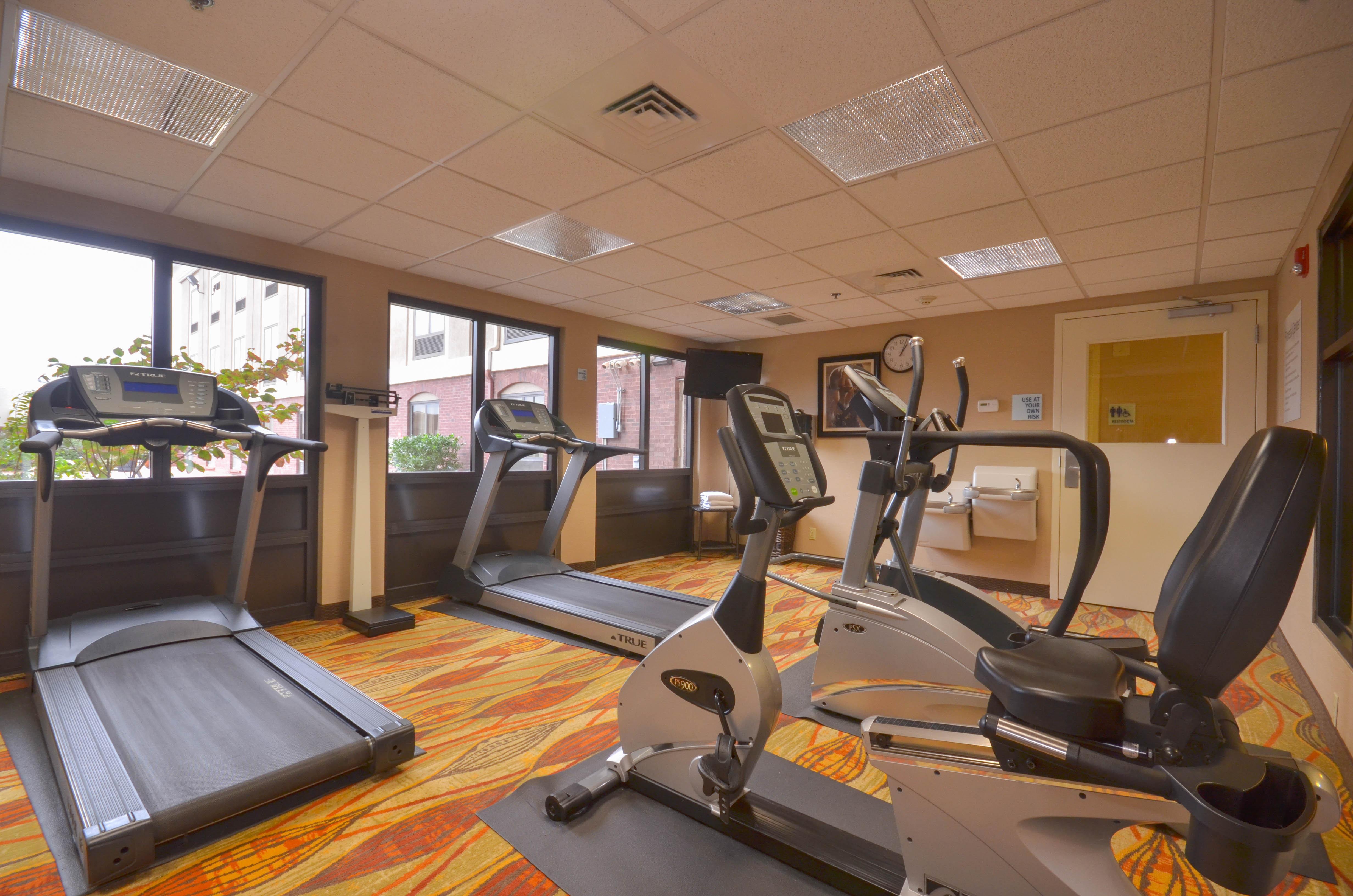 Holiday Inn Express & Suites Pine Bluff/Pines Mall By Ihg Buitenkant foto